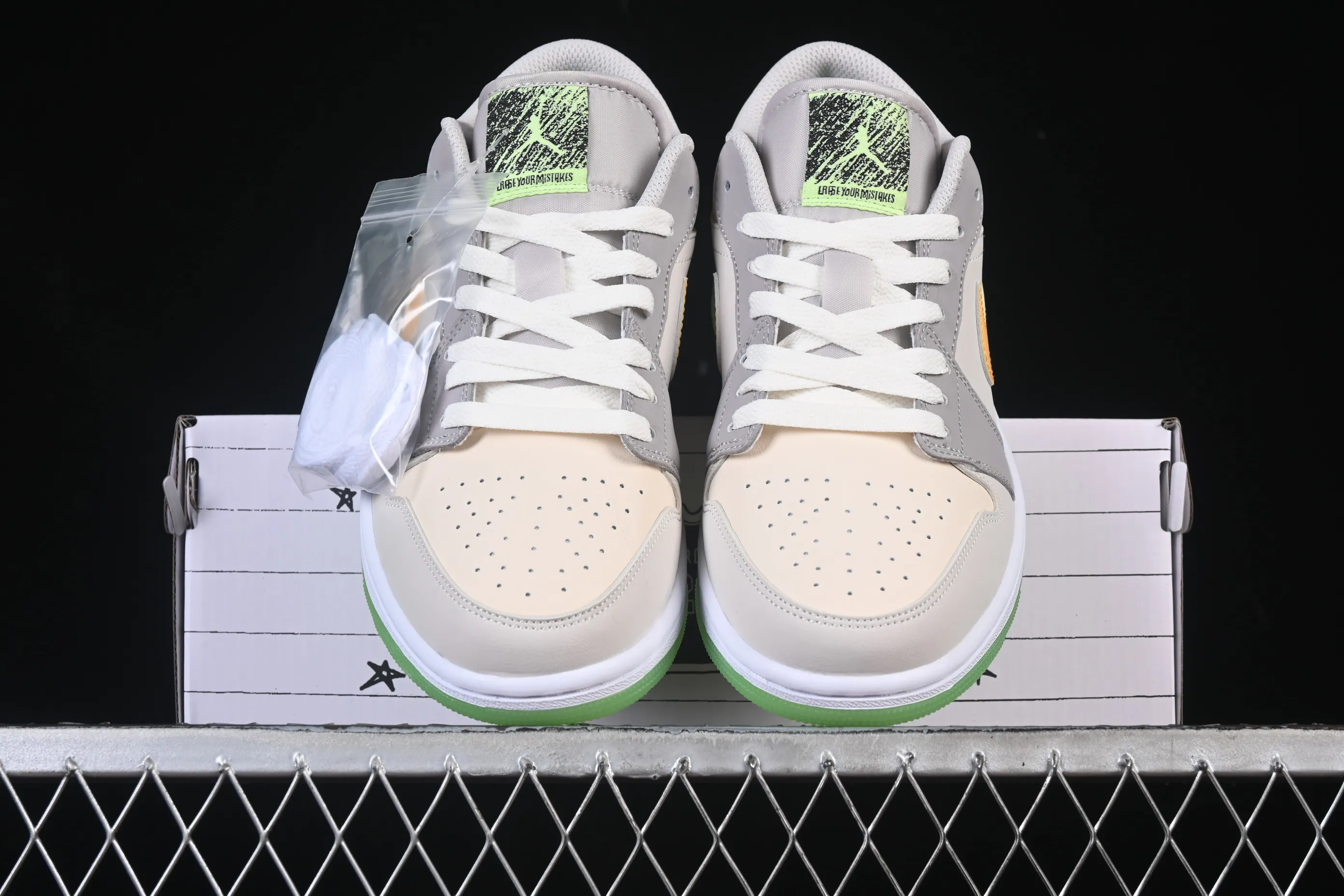 All categories Air Jordan Jordan series basketball shoes Air Jordan 1 Low Air Jordan 1 Low "Tokyo Bio Hack" AJ1 Joe 1 light gray color matching low-top cultural casual sneakers HQ2030-001